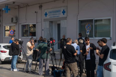 Εξώδικο στον Παύλο Πολάκη έστειλε η Αθηνά Λινού – Δεν παίρνω λέξη πίσω, απαντά ο ίδιος