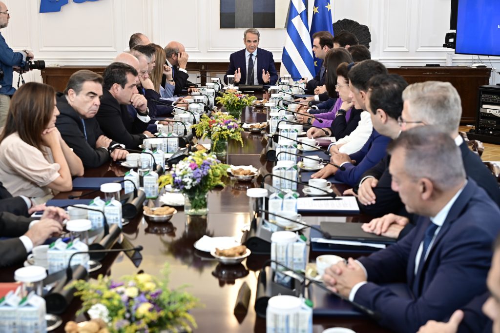Οι 4 νέες παρεμβάσεις που ανακοίνωσε ο Μητσοτάκης: 120 δόσεις, αυξημένη επιδότηση στο πετρέλαιο κίνησης και πλαφόν στο πετρέλαιο θέρμανσης