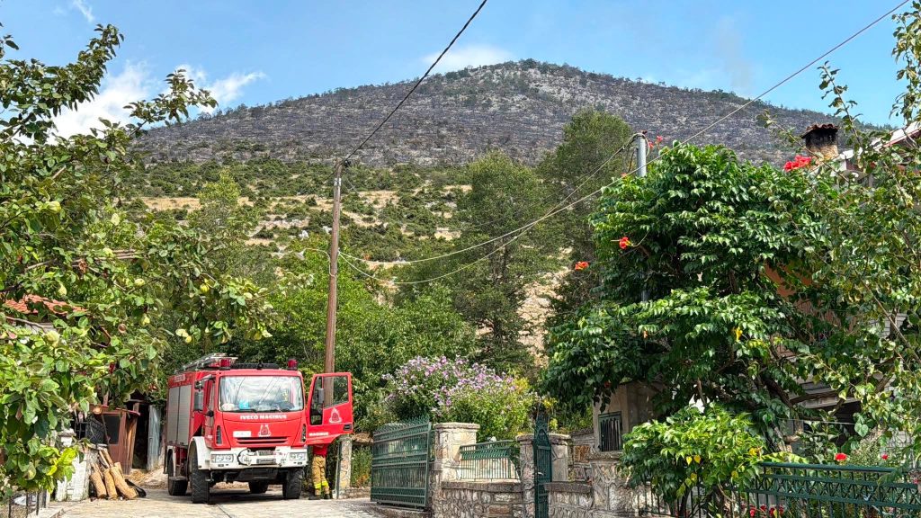 Βελτιωμένη η εικόνα της πυρκαγιάς στην Κρυσταλλοπηγή Φλώρινας