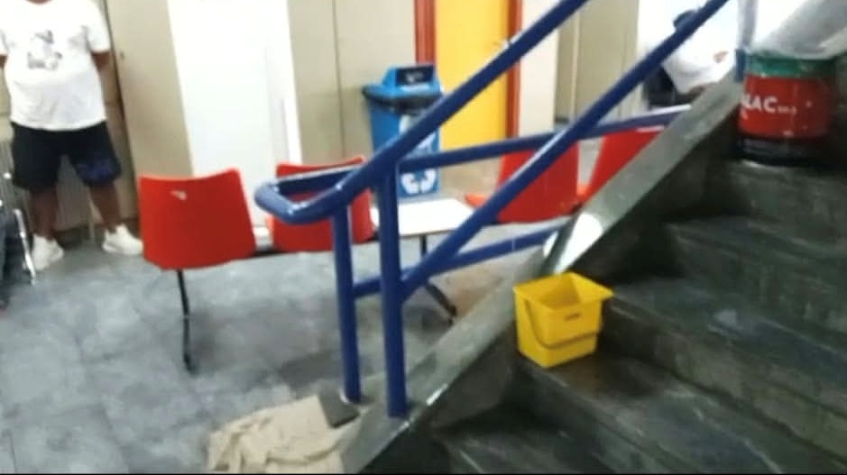 Καταιγίδα έπληξε την Πάτρα: Πλημμύρισαν υπόγεια στα Δεμένικα – Εισροή υδάτων στα δύο Νοσοκομεία