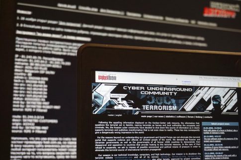<br>Νεκρά ζώα εντοπίστηκαν στον Ίασμο Ροδόπης – Σε σκουπιδότοπο έχουν μετατραπεί οι παλιές εγκαταστάσεις της ΕΑΣ