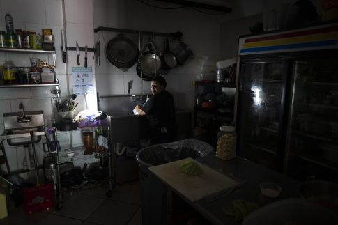 Υπόθεση Μαζωνάκη: Νοσηλεύτρια καταθέτει ότι γίνονταν δύο πλασμαφαιρέσεις – Υπήρχε «κοινή γραμμή» στις καταθέσεις
