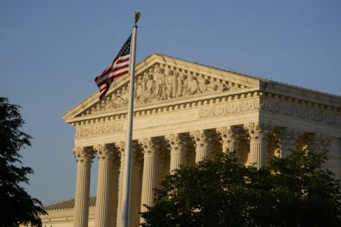 Το τελευταίο σύμβολο <br> της μετεμφυλιακής Ελλάδας