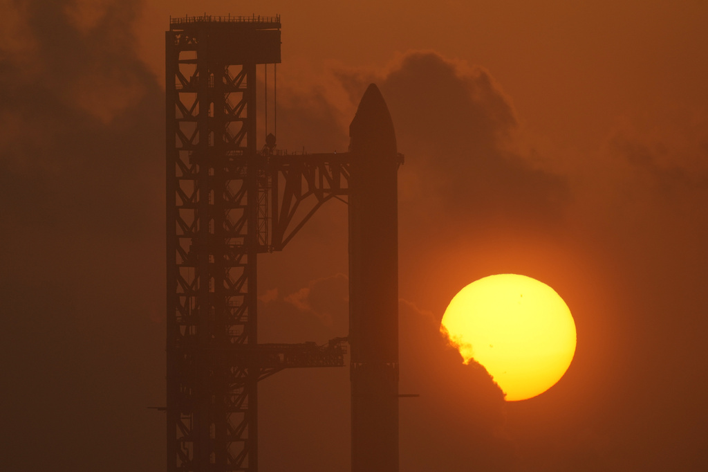 SpaceX Starship: Ετοιμάζεται για την πρώτη του τροχιακή πτήση – Οι κίνδυνοι και οι αλλαγές που μπορεί να φέρει