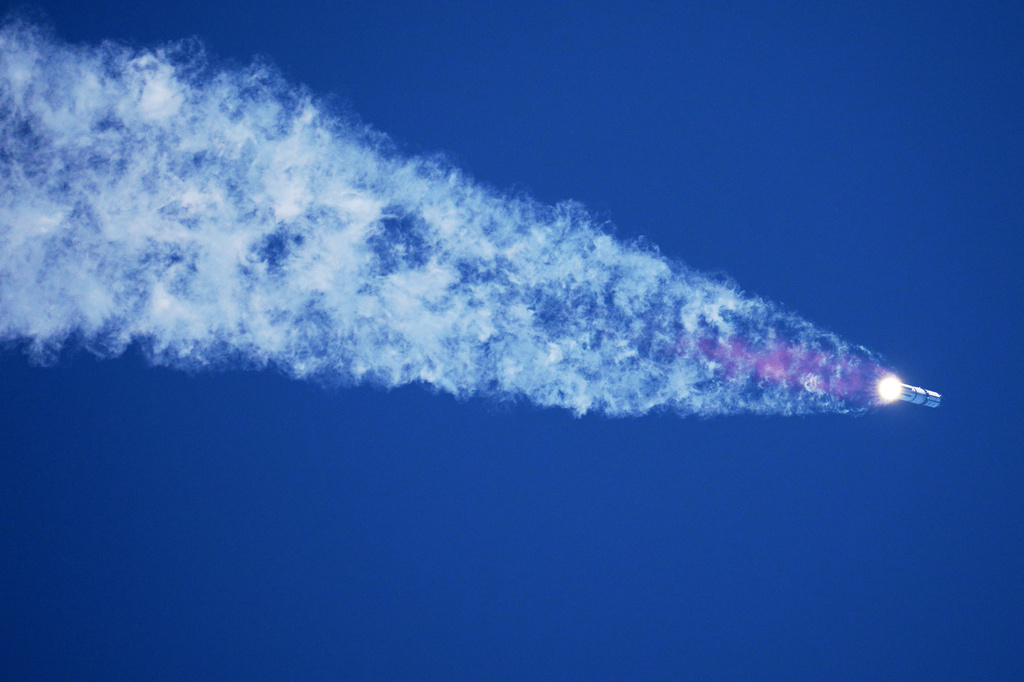 SpaceX Starship: Ετοιμάζεται για την πρώτη του τροχιακή πτήση – Οι κίνδυνοι και οι αλλαγές που μπορεί να φέρει