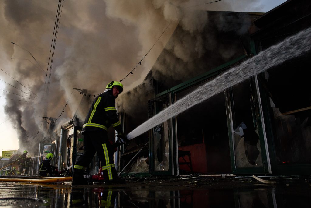 Η Ρωσία σφυροκοπά την εκδοτική βιομηχανία της Ουκρανίας – Από μια κλωστή το λογοτεχνικό μέλλον της χώρας