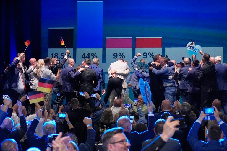 Ιστορική ήττα του CDU στο Μεκλεμβούργο και ιστορική νίκη της Αριστεράς στο Βερολίνο – Τα μετεκλογικά σενάρια