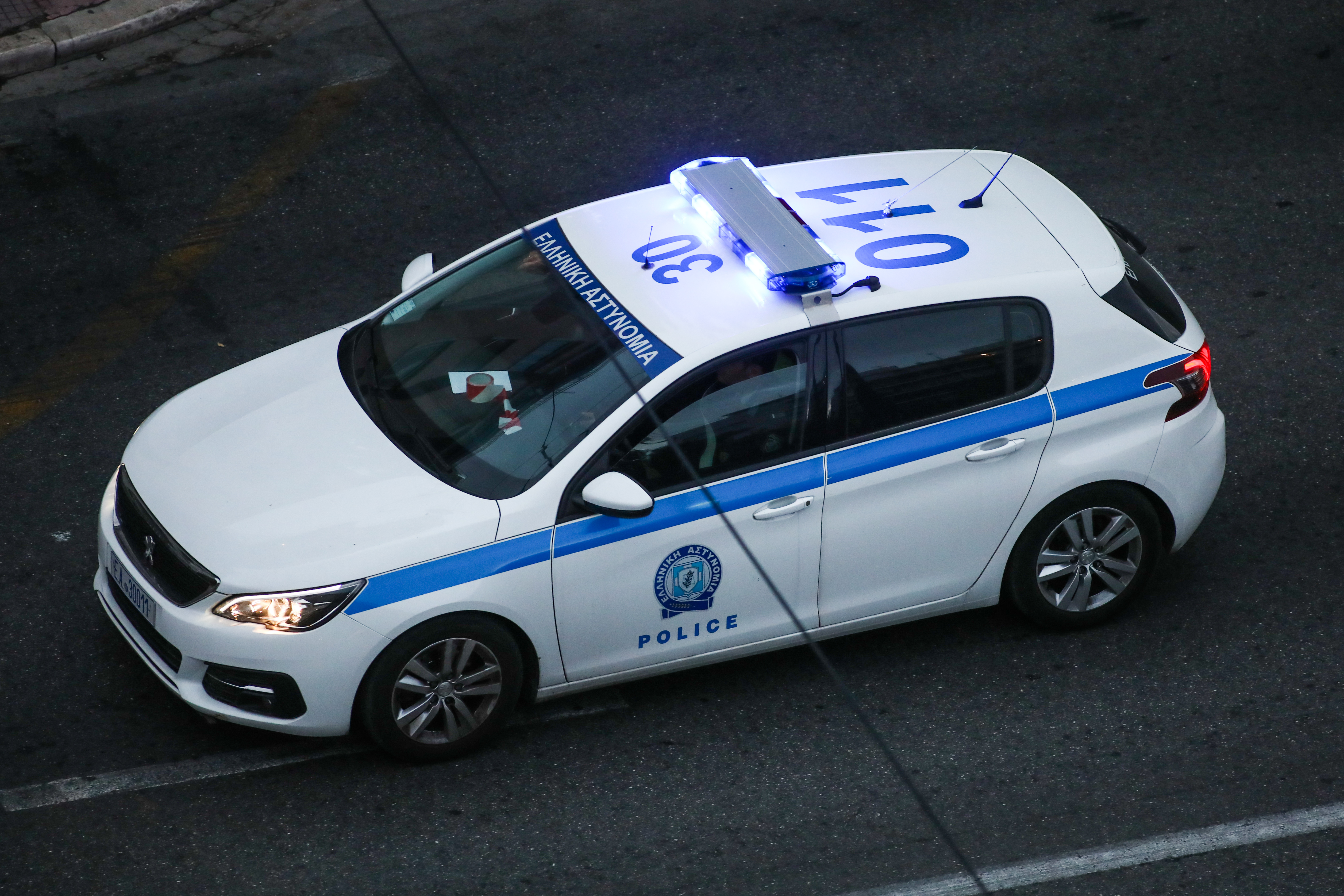 Θεσσαλονίκη: Συνελήφθη μετά από καταδίωξη 36χρονος για μεταφορά παράτυπων μεταναστών