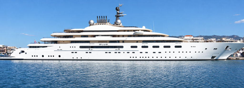 Καλαμάτα: Πόλος έλξης τα mega yachts «Blue» και «Hadar» – Τα οφέλη για την τοπική οικονομία
