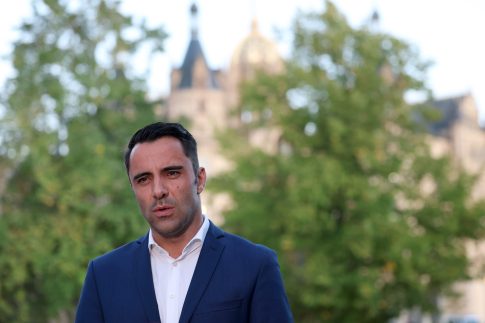 Φωτιά τώρα στην Κοζάνη: Αναζωπύρωση στην Ασβεστόπετρα – <strong>Επί ποδός όλη τη νύχτα για αντιπυρικές ζώνες </strong>