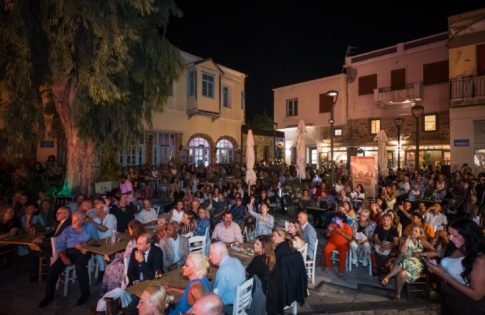 Μητρικός θηλασμός και Skin to Skin επαφή: Μία βιολογική λειτουργία που γίνεται πράξη αγάπης και ελευθερίας με πολλαπλά οφέλη