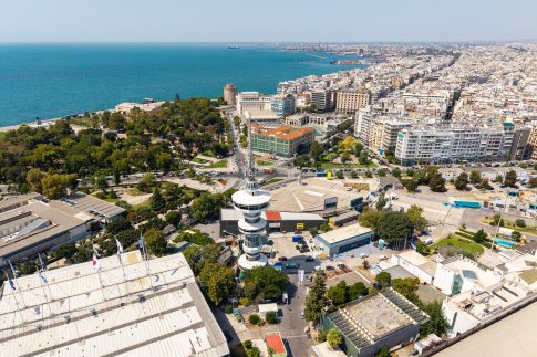 Εξαιρετικά σπάνιος πλανήτης με τρεις ήλιους μπορεί να κρύβεται στην άκρη του Ωρίωνα
