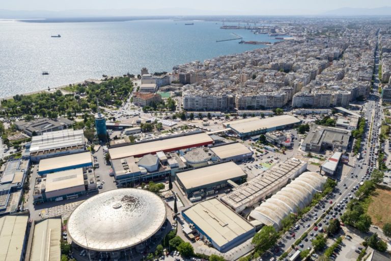 Τι ζητούν στο ΕΡΤnews Radio 105,8 εκπρόσωποι παραγωγικών φορέων, εργαζομένων και συνταξιούχων λίγο πριν τις εξαγγελίες του πρωθυπουργού στη ΔΕΘ