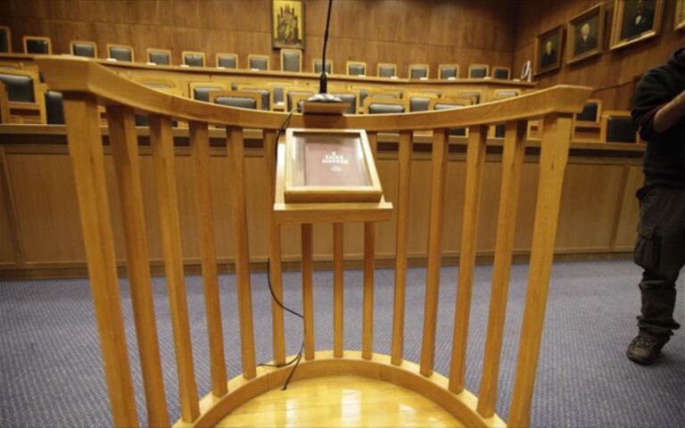 Θεσσαλονίκη: Αναβολή στη δίκη για τη καθυστερημένη διάγνωση καρκίνου που κατήγγειλε αστυνομικός