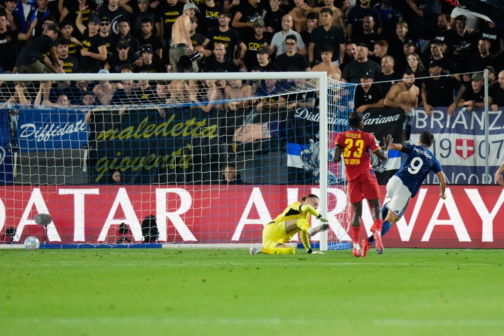 Με το δεξί η Κόμο του Δουβίκα που σκόραρε, 4-1 τη Λειψία – «Πολυβόλο» η Μπάγερν 5-0 την Μπόντο Γκλιμτ – Απίστευτη ανατροπή και νίκη της Λανς 