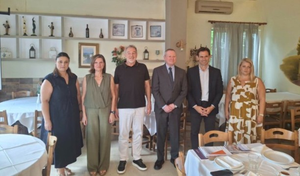 Θεσσαλονίκη: Συνάντηση του Επιτρόπου Ανθρωπίνων Δικαιωμάτων με τους δημάρχους Θέρμης & Θερμαϊκού για τα Τσαΐρια