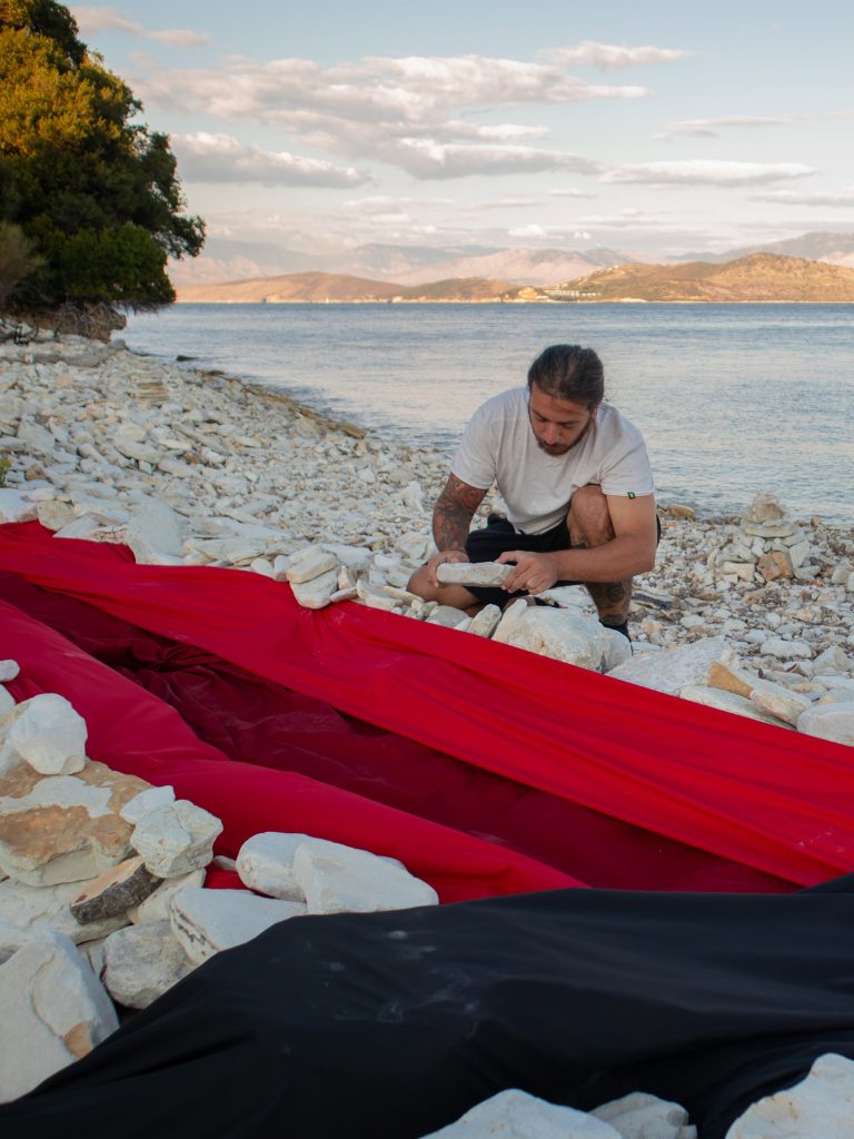 Κέρκυρα: Η «Πληγή» του Ερημίτη – Όταν το τοπίο μεταμορφώνεται σε σώμα