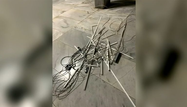 Ξήλωσαν το σύστημα ελεγχόμενης εισόδου στις εστίες του ΑΠΘ