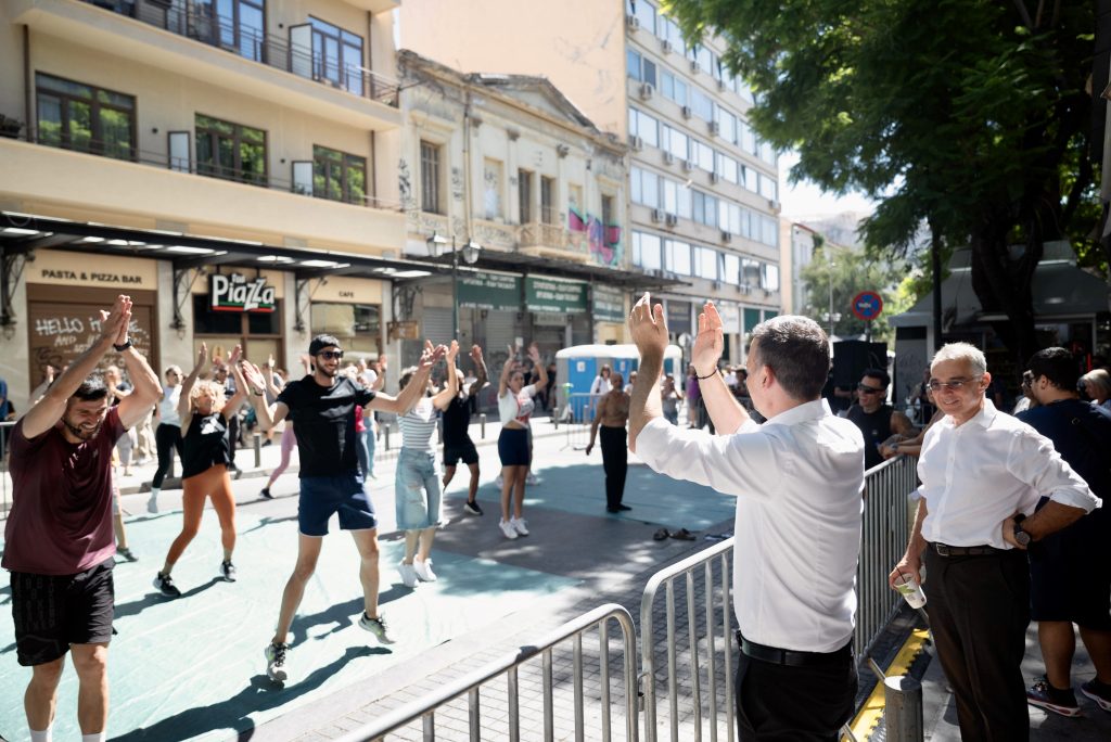 Δήμος Αθηναίων: Η οδός Αθηνάς χωρίς αυτοκίνητα για 24 ώρες – Μουσική, ποδήλατο, yoga, skate, σινεμά, παιχνίδι και τέχνη