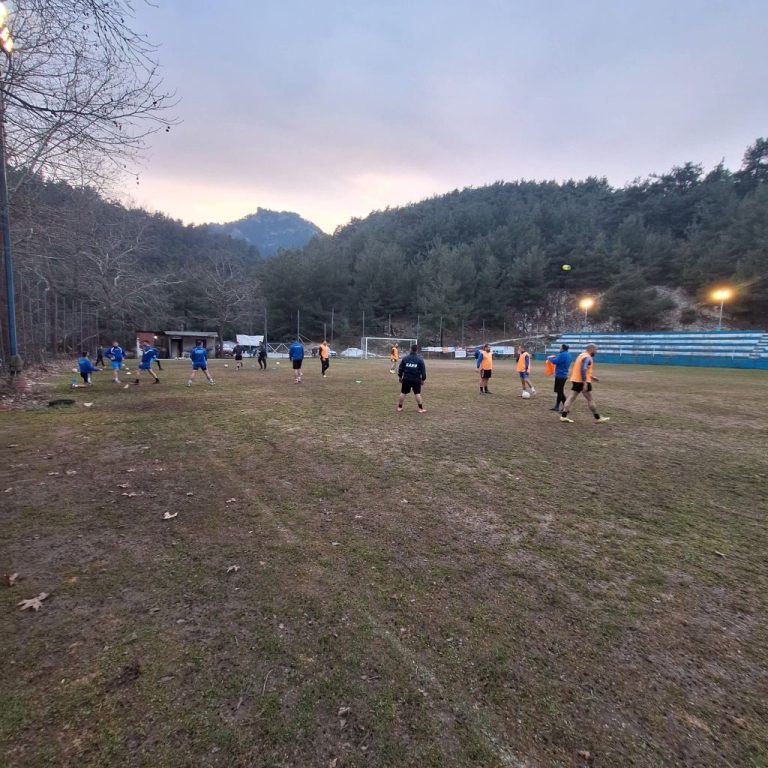 Καβάλα: Σε κρίσιμη κατάσταση στη ΜΕΘ ο 16χρονος ποδοσφαιριστής – Αναστέλλουν τους αγώνες όλες οι ομάδες