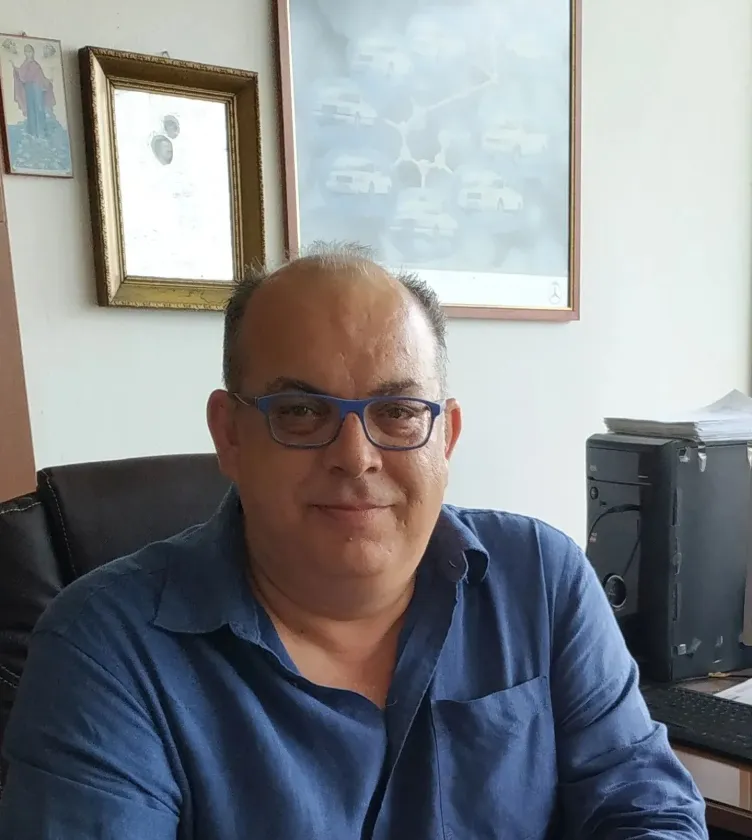 Οδηγός ταξί υπέστη κάταγμα από επίθεση άνδρα – Καταγγελίες από επαγγελματίες του κλάδου για απειλές