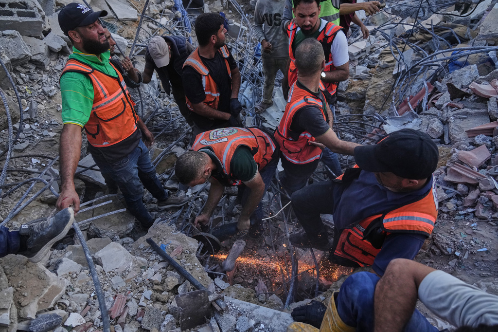 Τραγωδία στα συντρίμμια: Τουλάχιστον 21 νεκροί, μεταξύ των οποίων 12 παιδιά, από την κατάρρευση πολυκατοικίας στη Γάζα