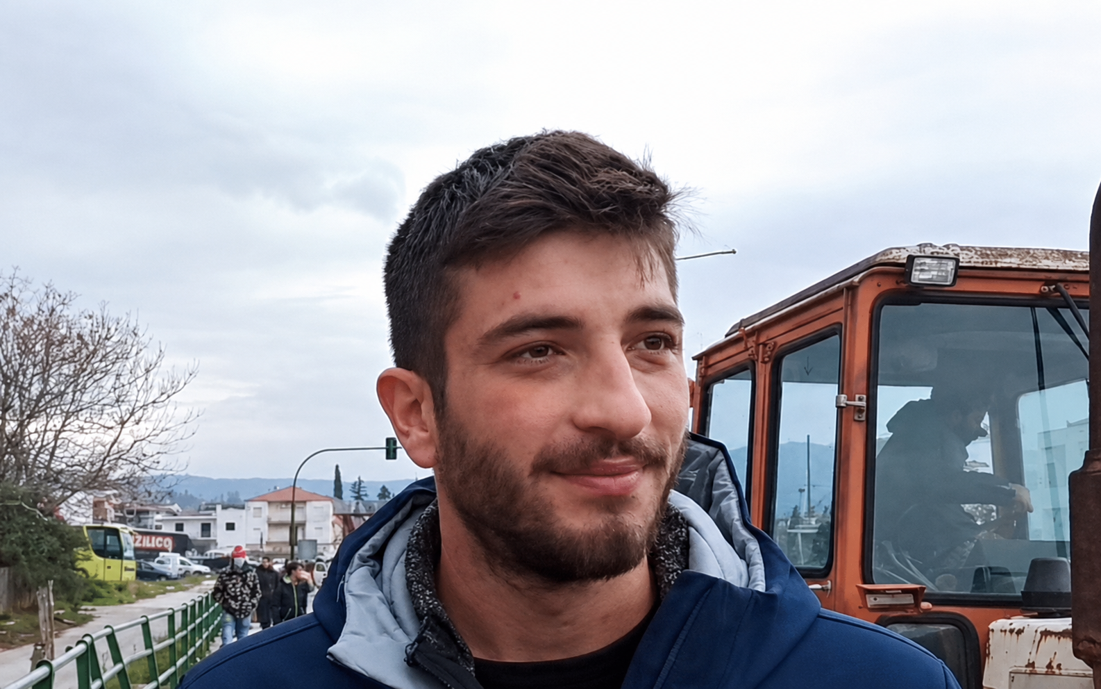 Με τρακτέρ και λεωφορεία στη ΔΕΘ οι αγρότες της Μαγνησίας – “Κανένα αίτημά μας δεν έχει ικανοποιηθεί”