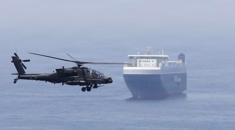 Είκοσι πορτρέτα προσωπικοτήτων ζωγραφισμένα στο 12<sup>ο</sup> γυμνάσιο Λαρίσης