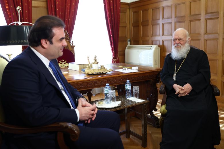 Συνάντηση του Αρχιεπισκόπου Ιερωνύμου με τον  Κυριάκο Πιερρακάκη