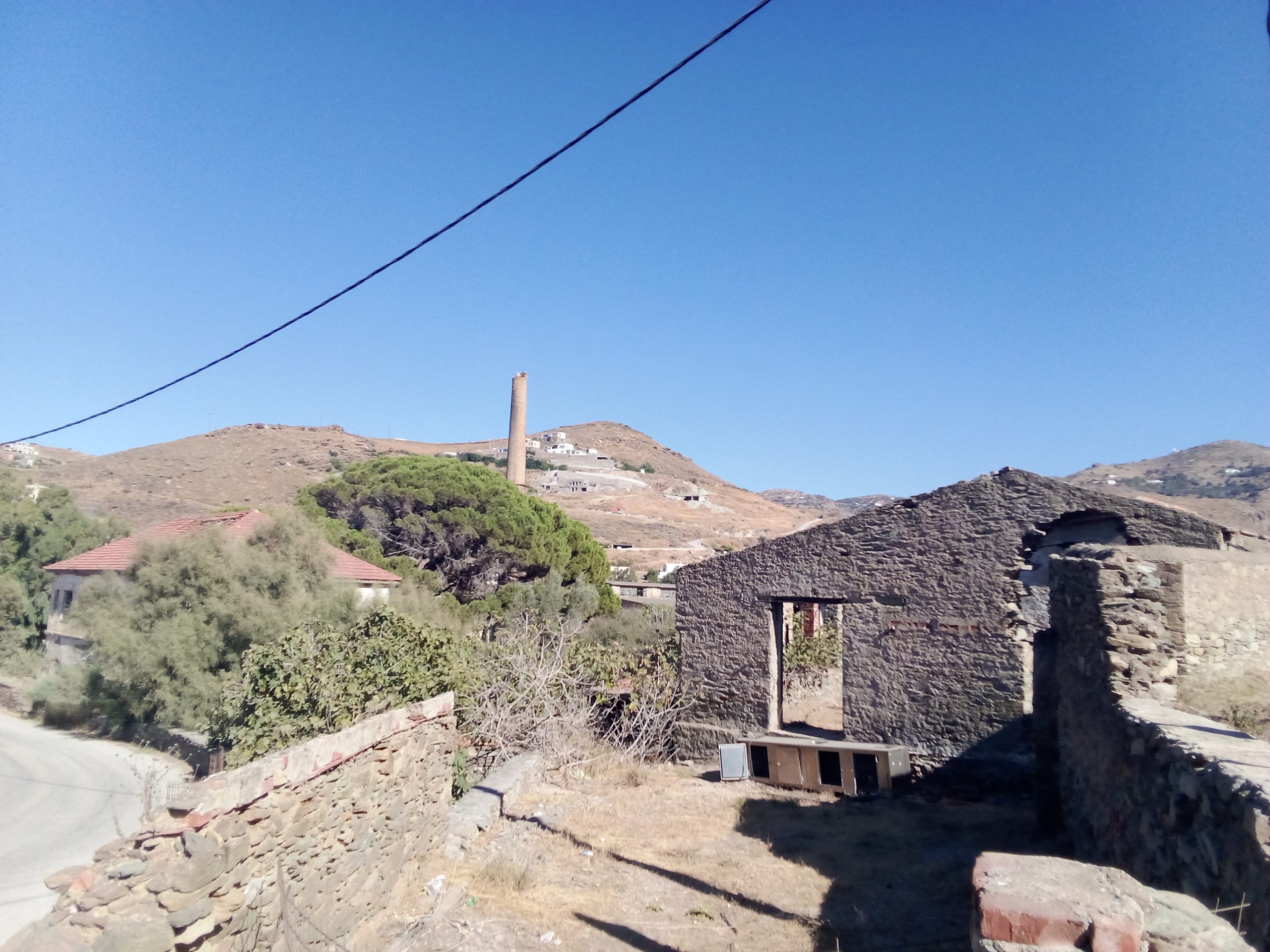 img-20260905-164723 Το παλιό εργοστάσιο ΕΜΑΓΙΕ στην Κέα (φωτορεπορτάζ)