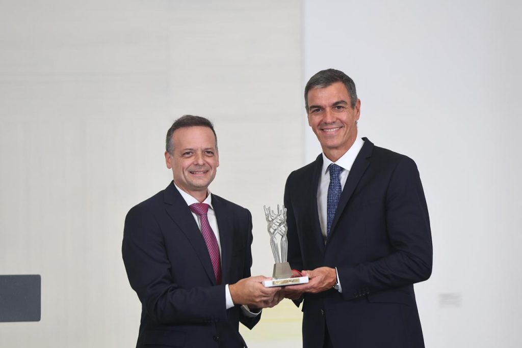 Στον Πέδρο Σάντσεθ το Βραβείο Δημοκρατίας της Πόλης των Αθηνών 2026
