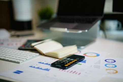 Το ΝΑΤΟ προειδοποιεί τη Ρωσία να σταματήσει τις πυρηνικές απειλές