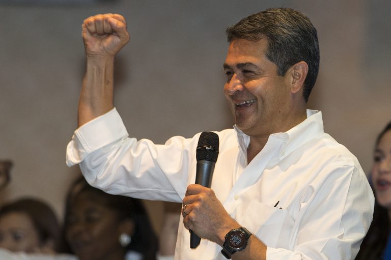 Ονδούρα: Τέλος στη δικαστική περιπέτεια του πρώην προέδρου Ερνάντες μετά τη χάρη Τραμπ