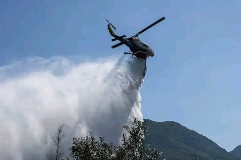 Σε εξέλιξη η πυρκαγιά στην Τραπεζίτσα Κόνιτσας – Κλειστό προληπτικά το μονοπάτι για τη Μονή Στομίου