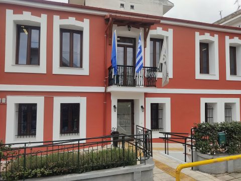Σε θέσεις μάχης για την ΔΕΘ: Αντιπολιτευτικά πυρά κατά της κυβέρνησης