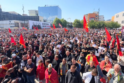 Μάτι: Αναβλήθηκε η δίκη για την προσφυγή τριών καταδικασθέντων που ζητούν να τους αναγνωριστούν ελαφρυντικά – Έντονη η αντίδραση των συγγενών θυμάτων