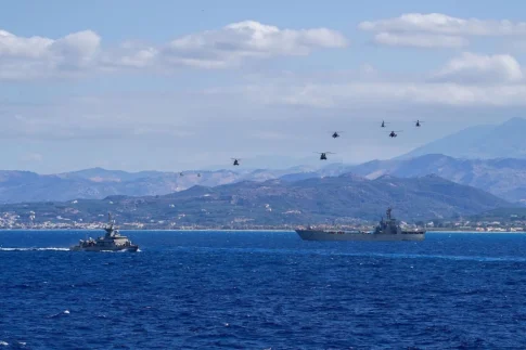 <strong>Πρωθυπουργός της Αιγύπτου: Σημαντική μείωση των εσόδων από τη Διώρυγα του Σουέζ λόγω των επιπτώσεων του πολέμου στη Γάζα</strong>