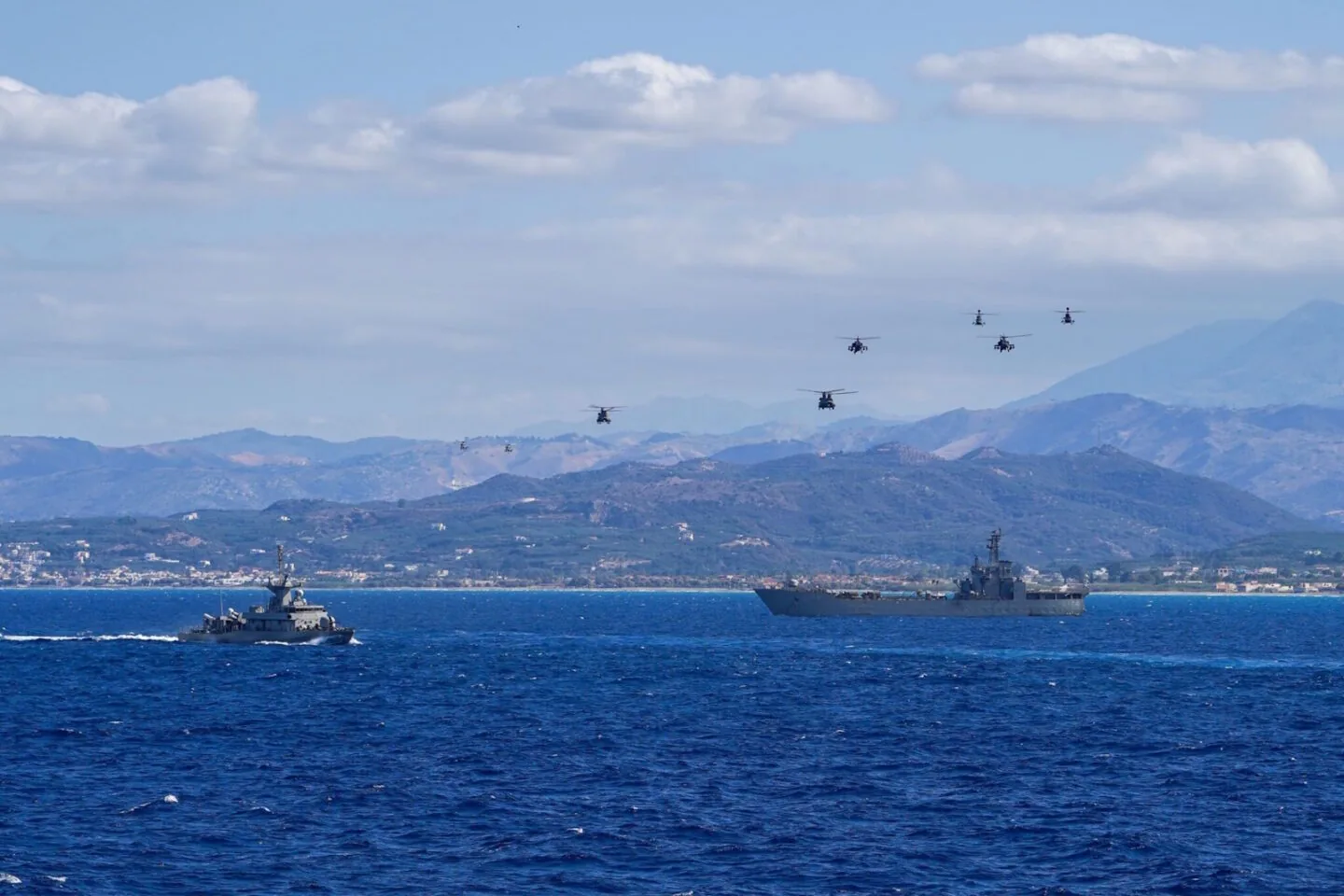 MEDUSA 15: Σενάρια επιθέσεων με «σμήνη» drones σε Κρήτη και Κάρπαθο – Στην άσκηση ο «Κένταυρος»