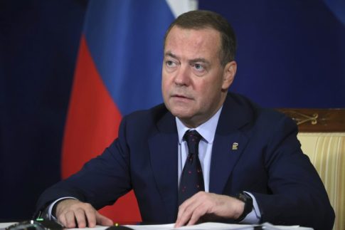 ΠΑΣΟΚ για ΕΦΚ: «Ποιος απαγορεύει στην κυβέρνηση να τον μειώσει όσο διαρκεί η έκτακτη κατάσταση;»