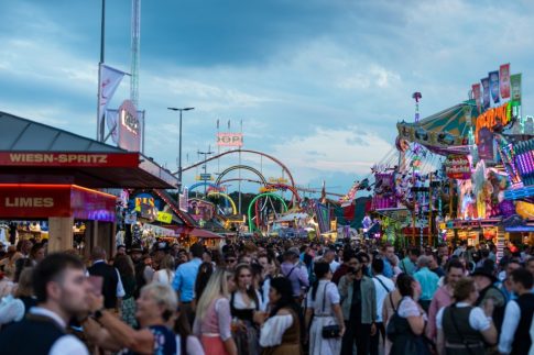 Η επικεφαλής της ΕΕ ανοίγει τον δρόμο για να γίνει ο Καναδάς «συνδεδεμένο μέλος»