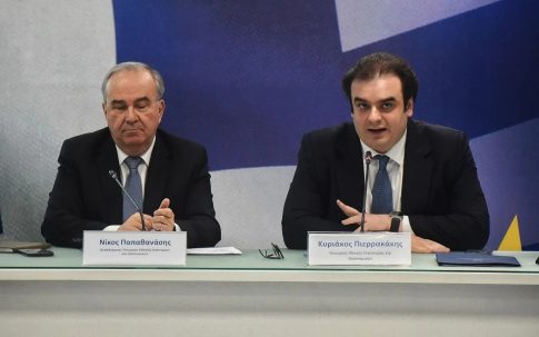Ινδία: Έξι νεκροί από κατάρρευση πενταώροφου κτηρίου στο νέο Δελχί – Συνεχίζονται οι έρευνες στα ερείπια