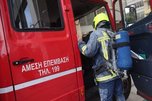 Θεσσαλονίκη: Επιχείρηση της Πυροσβεστικής για τη μεταφορά τριών ανηλίκων από υπόγειο αγωγό