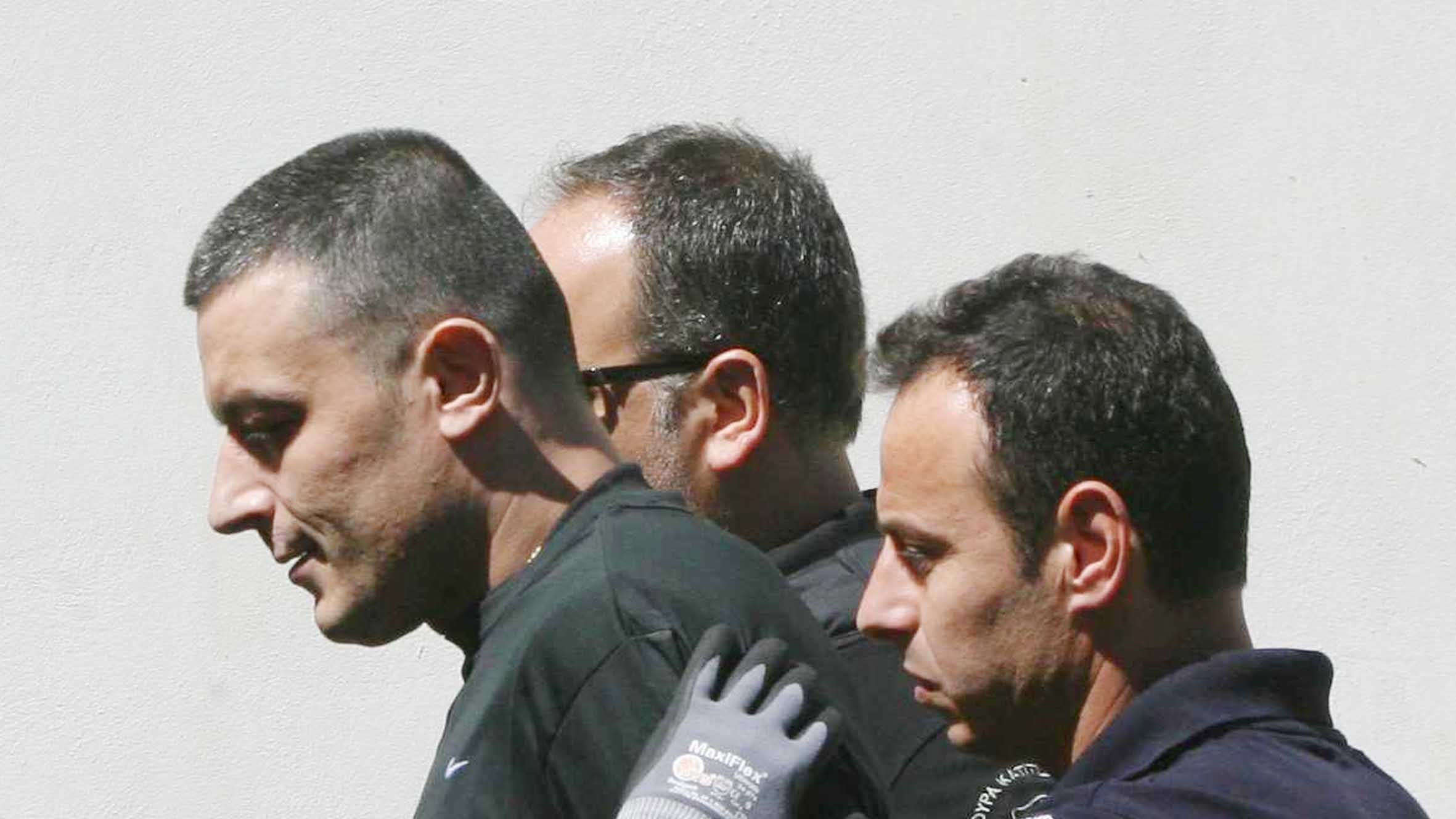 Αλκέτ Ριζάι: Ποιος είναι ο βαρυποινίτης δραπέτης που αναζητούν οι αρχές – Πώς εμπλέκεται στο περιστατικό με πυροβολισμούς στην Ανάβυσσο