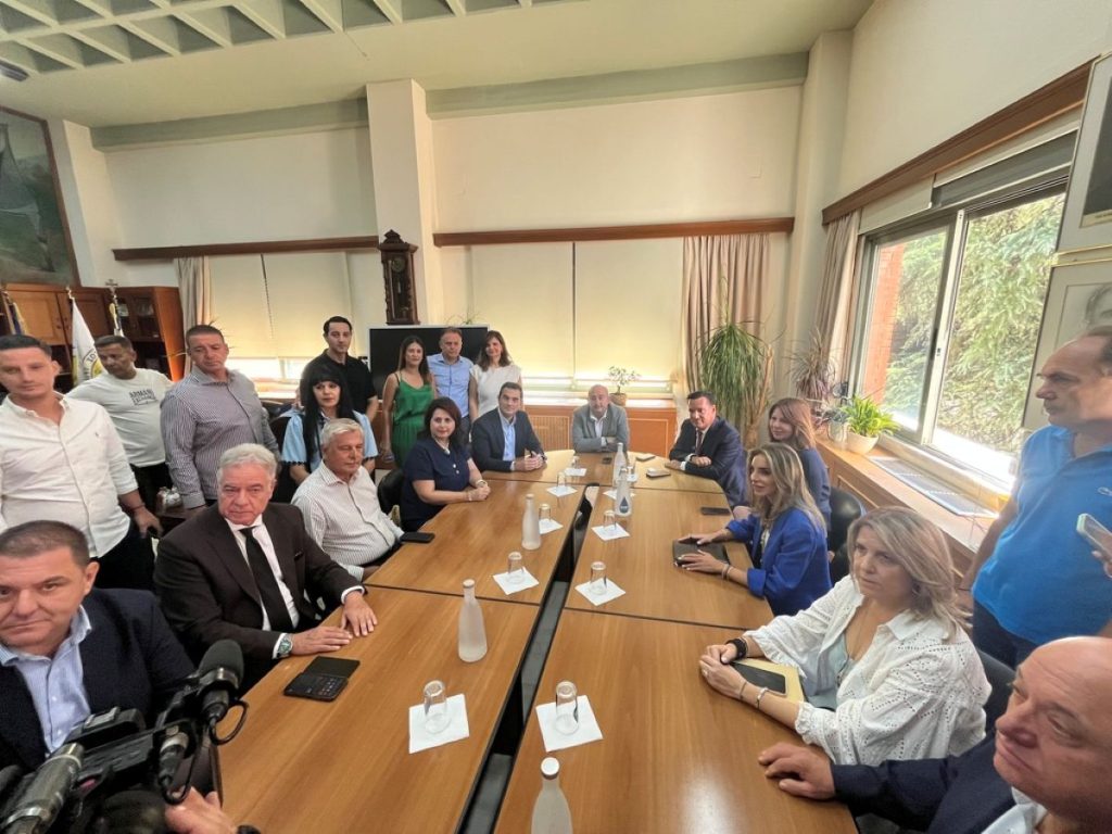 Στο Δημαρχείο Τρικάλων ο Άδωνις Γεωργιάδης
