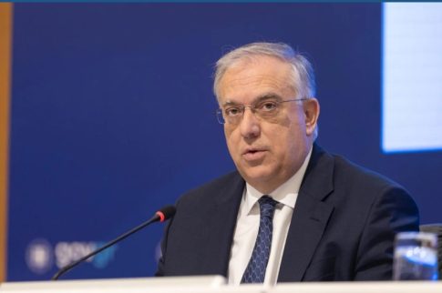 Αφίδνες: Ενισχύθηκαν οι δυνάμεις στην πυρκαγιά στη Δροσοπηγή – Ήχησε το 112, διεκόπη η κυκλοφορία