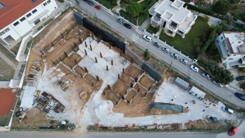 Χαλκιδική: Απομάκρυναν σκηνές, αυθαίρετες κατασκευές μέχρι και ηλιακά πάνελ και μποτίλιες υγραερίου από παραλίες της Σιθωνίας