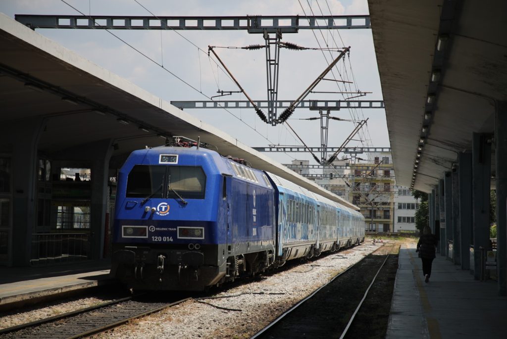 Θεσσαλονίκη: Υπεγράφη η σύμβαση για την εκτεταμένη ανακαίνιση του Νέου Σιδηροδρομικού Σταθμού ύψους 1,5 εκατ. ευρώ