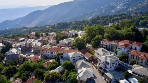 Βρετανία: Σε εξέλιξη οι έρευνες της αντιτρομοκρατικής στη βάση Φέρφορντ – Πέντε συλλήψεις