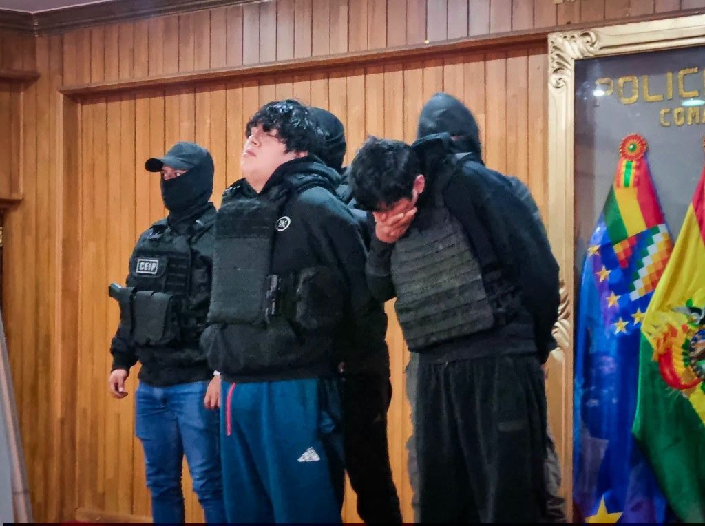 Βολιβία: Συνελήφθη ο αρχηγός της περουβιανής συμμορίας Los Pulpos – Καταζητείτο για εκβιασμούς, απαγωγές και δολοφονίες