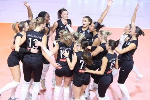Πέθανε ο Γιώργος Μαζωνάκης από ανακοπή